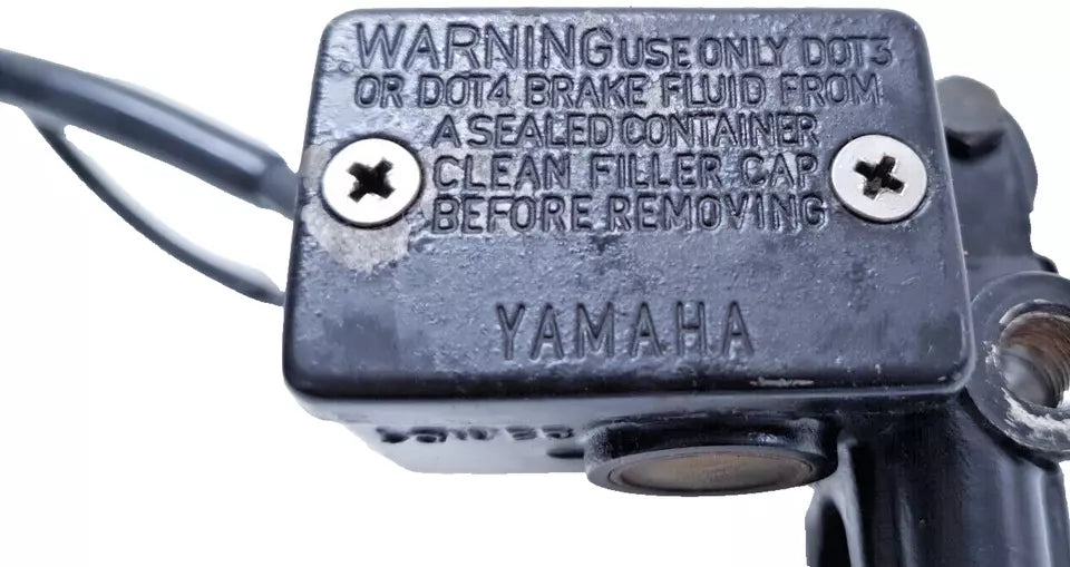 Maître cylindre avant Yamaha YBR 125 2005 n°2 Réf : 3D9-F583T-00-00