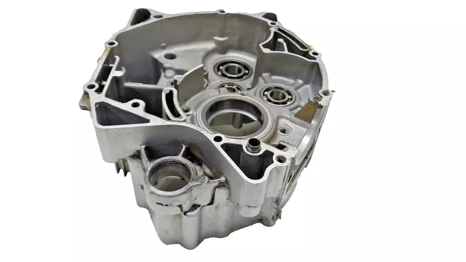 Carter moteur central gauche Yamaha YBR 125 2006 Réf : 5VL-W1510-11
