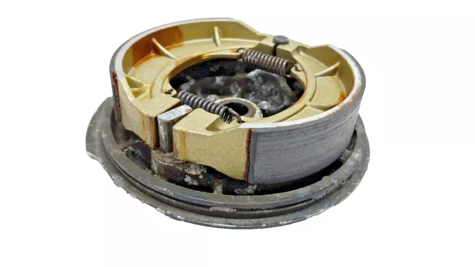 Tambour arrière / Flasque Suzuki 125 DR 1985 Réf : 64210-48000-000