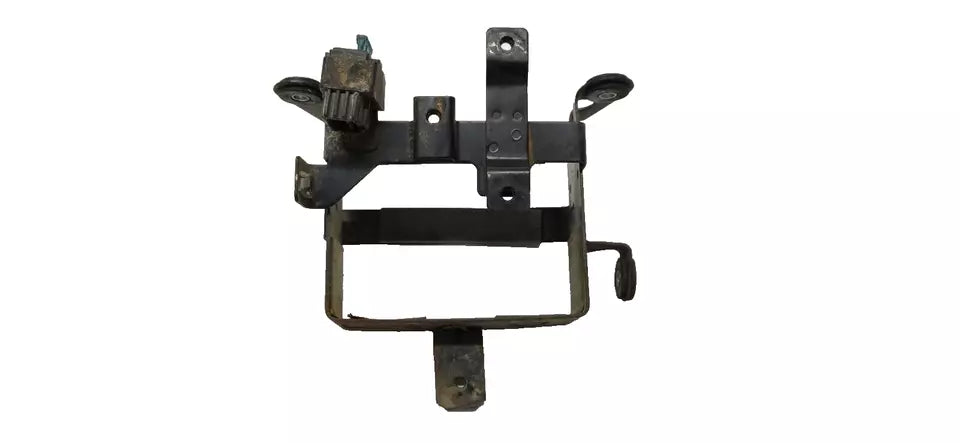 Support batterie Suzuki 600 DR 1985-1989 Réf : 41540-14A00-000