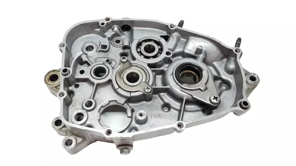 Carter moteur central droit Yamaha DT125LC 1982 10V
