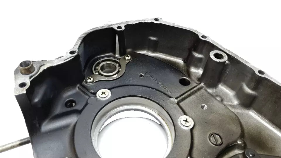 Carter moteur central gauche Suzuki 600 DR 1989 Réf : 11300-14A05-000