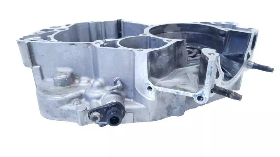 Carter moteur central droit Yamaha TDR 125 1991 Réf : 3NC-E5121-00-00