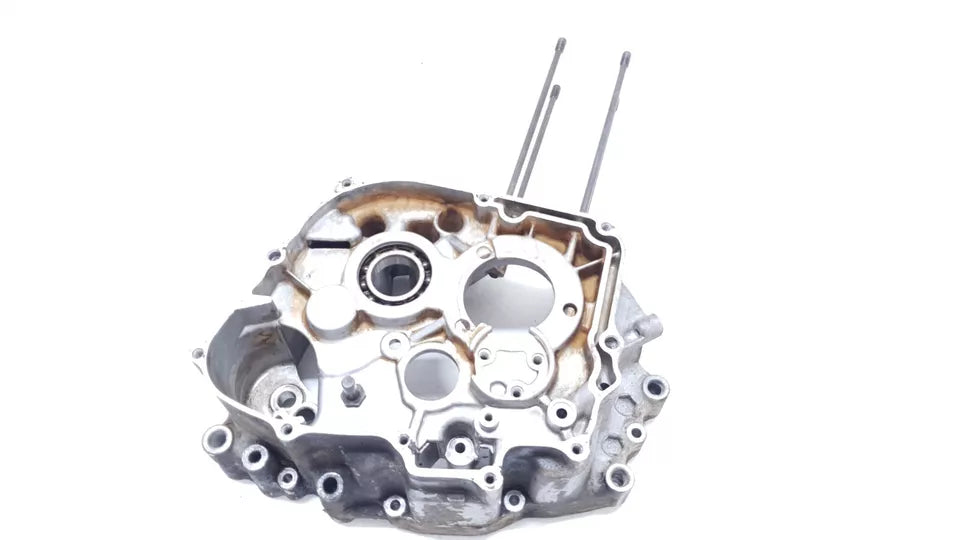 Carter moteur central droit Honda CM 125 T 1978 n°4 Réf : 11100-399-000