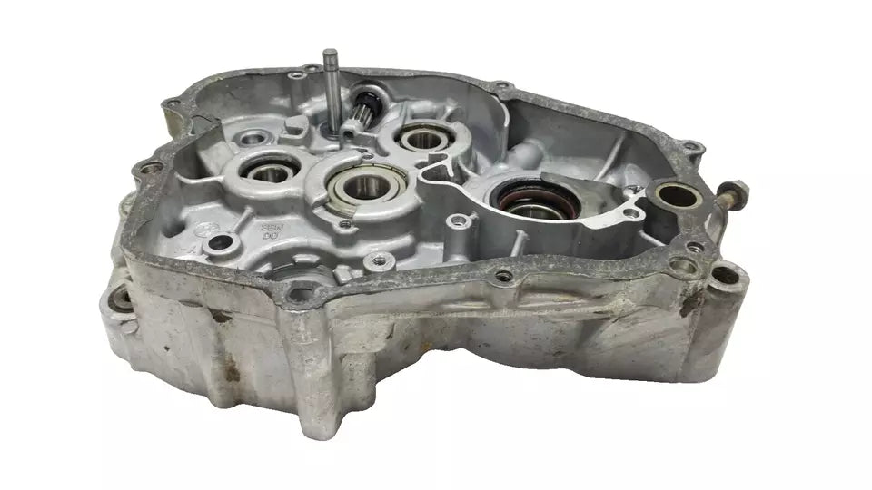 Carter moteur central droit Yamaha DT125R 1999 n°2 Réf : 3BN-15121-04-00