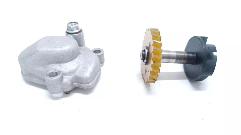 Pompe à eau Yamaha DT125LC 1982 n°3