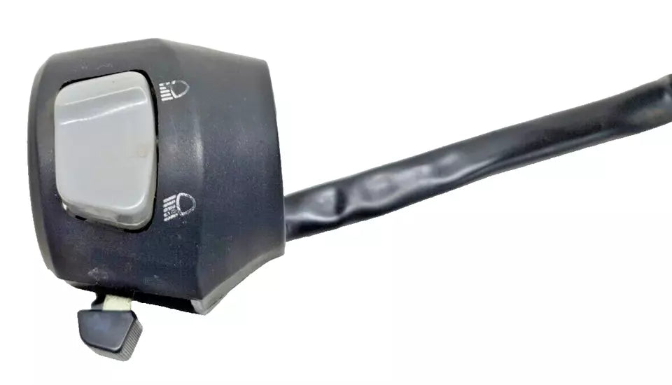 Commodo gauche Yamaha YBR 125 2006 Réf : 3D9H39730100