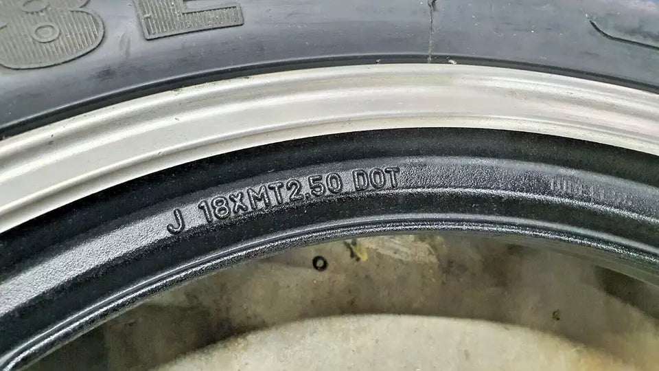 Roue arrière complète Yamaha XJ 600 1984-1991 Réf : 33M-25338-20-98