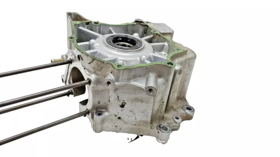 Carter moteur central G Honda CM 125 Custom 1992 Réf : 11200-KC2-770