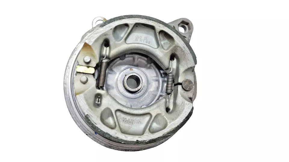 Flasque de frein arrière Yamaha YBR 125 2010 Réf : 5VL-F5321-01-33
