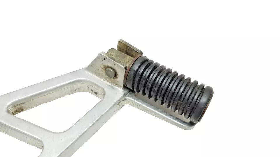 Repose pied arrière droit Honda MTX-R 125 1987 Réf : 50725-KS3-900