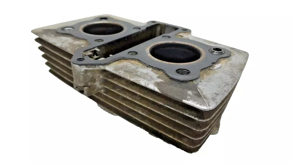 Cylindre & pistons 44m Honda CM 125 T 1978-1981 N°2 Réf : 12100-399-000