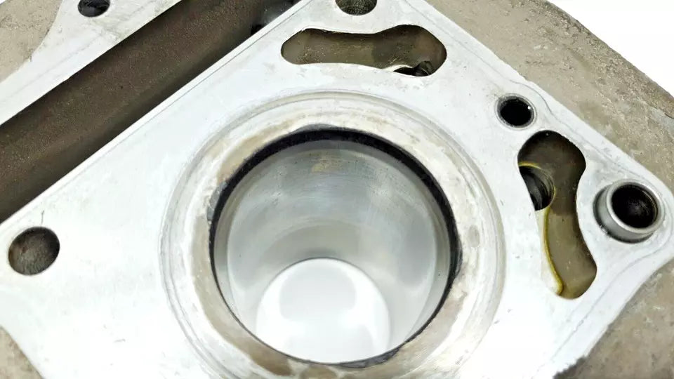 Cylindre & piston 44mm avant 1-2 Hyosung Comet GT 125 2003