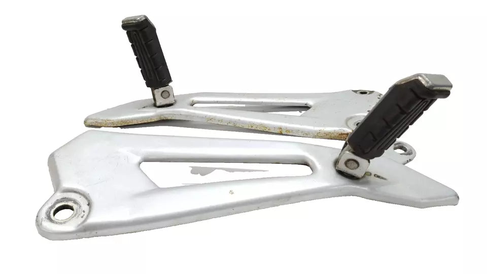 Reposes pieds arrière Yamaha YBR 125 2006 Réf : 5VL-F7452-00