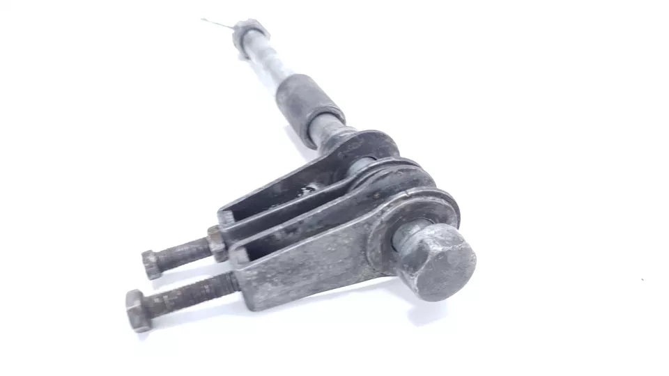 Axe de roue arrière Yamaha RDLC 125 1986 Réf : 1W1-25181-01