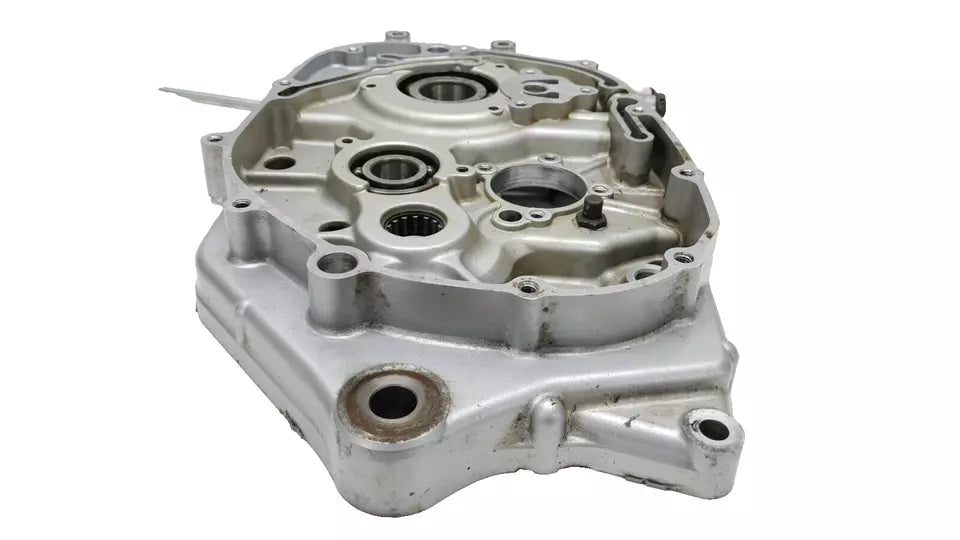 Carter moteur central droit Suzuki TU-X 125 1999-2001 Réf : 11300-05305-000