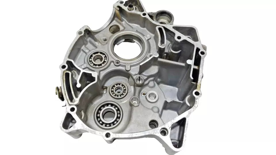Carter moteur central gauche Yamaha YBR 125 2006 Réf : 5VL-W1510-11