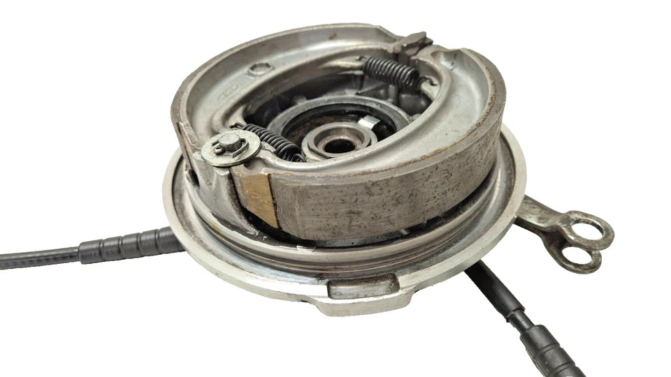 Tambour de frein avant Honda CM 125 Custom 1995 Réf : 45010-KB4-003