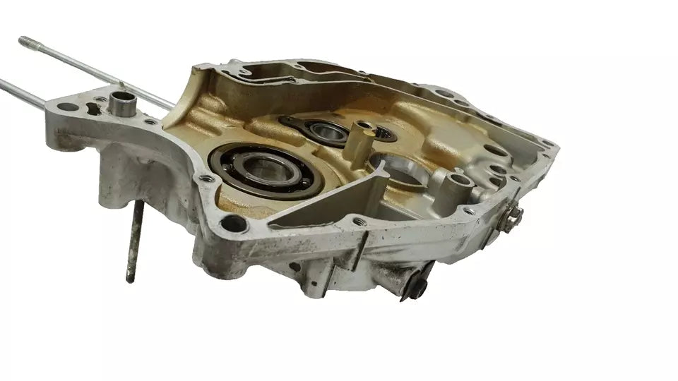 Carter moteur central droit Suzuki GN 125 2001 Réf : 11300-05303-000