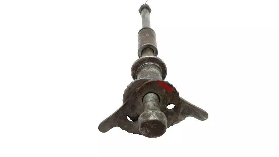 Axe de roue arrière Yamaha DT125LC 1987 n°12 Réf 37F-25381-00-00