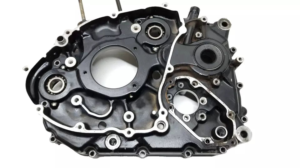 Carter moteur central gauche Suzuki 600 DR 1989 Réf : 11300-14A05-000