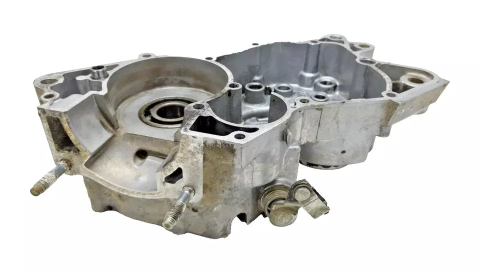 Carter moteur central gauche Yamaha DT125LC 1987 n°5 Réf : 10V-15111-01-00