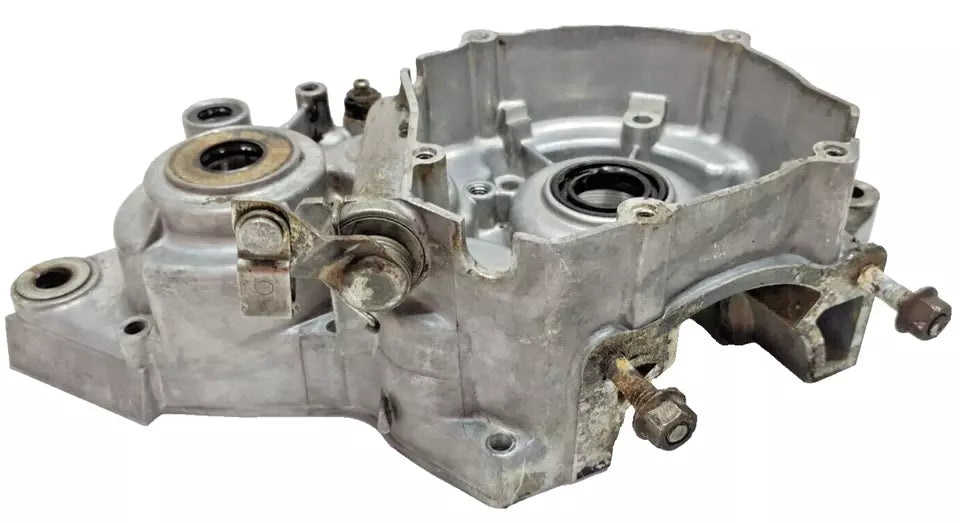 Carter moteur central gauche Yamaha DT125LC 1987 n°9 Réf : 10V-15111-01-00