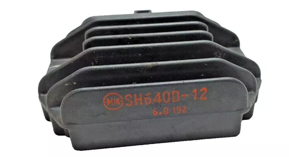 Régulateur de tension Yamaha YBR 125 2007 Réf 4HM-81960-01-00