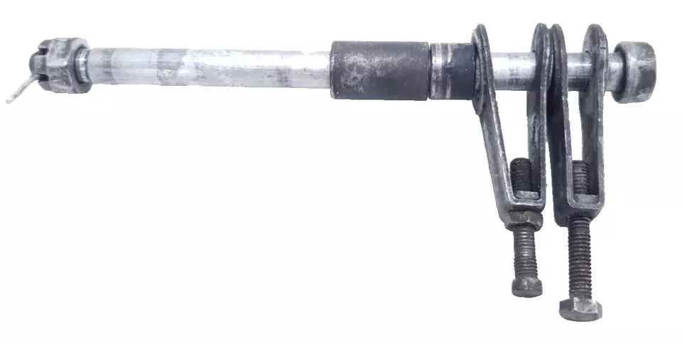 Axe de roue arrière Yamaha RDLC 125 1986 Réf : 1W1-25181-01