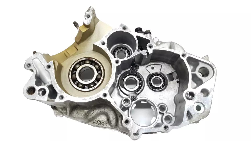Carter moteur central droit Yamaha TDR 125 2002 Réf : 3BN-15121-04