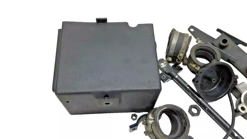 Diverses pièces de carrosserie Triumph 900 Tiger 1994