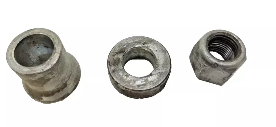 Axe de roue arrière Suzuki 600 DR 1985-1989 Réf : 64711-14A01-000