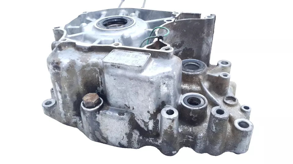 Carter moteur central gauche Honda CM 125 T 1981 Réf : 11200-399-000
