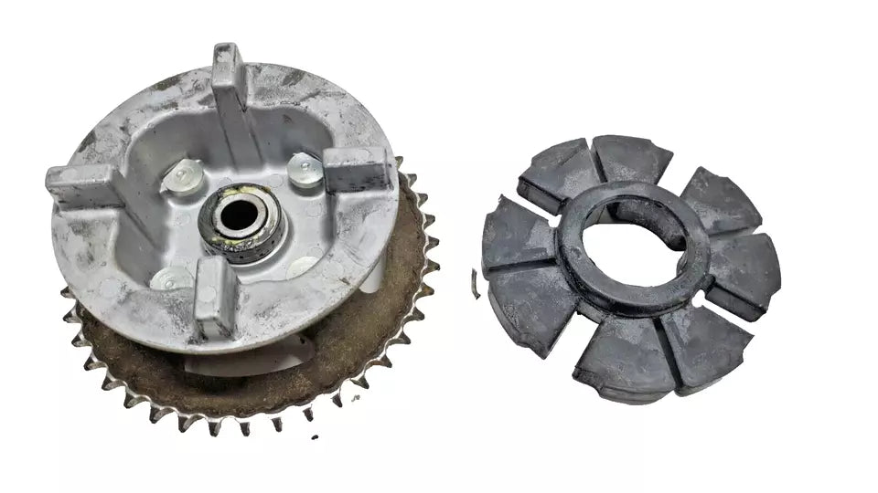 Couronne de roue arrière Suzuki TU-X 125 1999-2001 Réf : 64610-05301-000