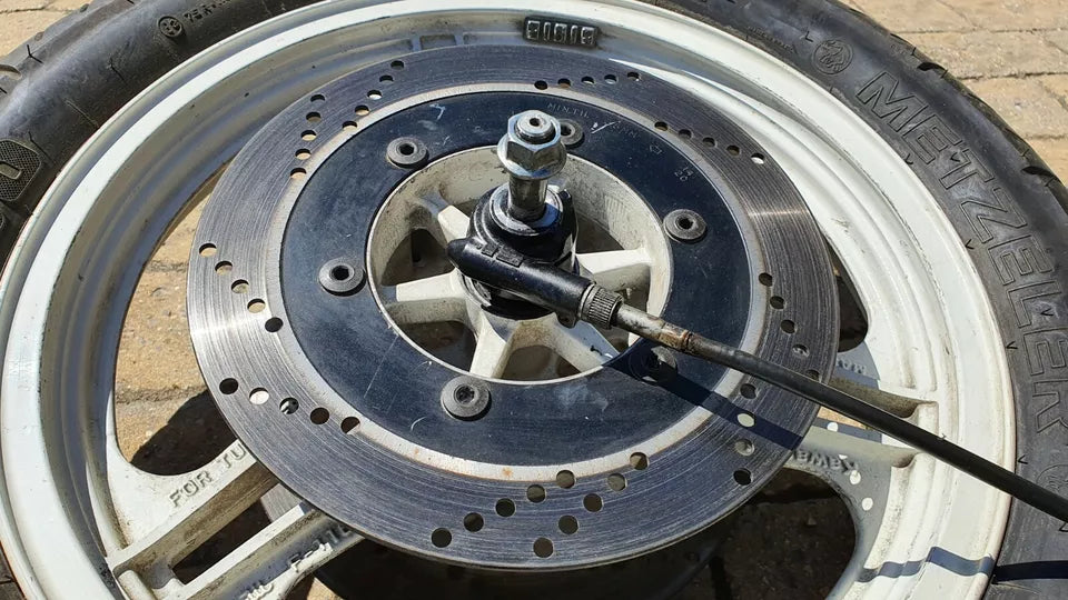 Roue avant Kawasaki GPZ 500 S 1987-1993 Réf : 41073-1412-T6