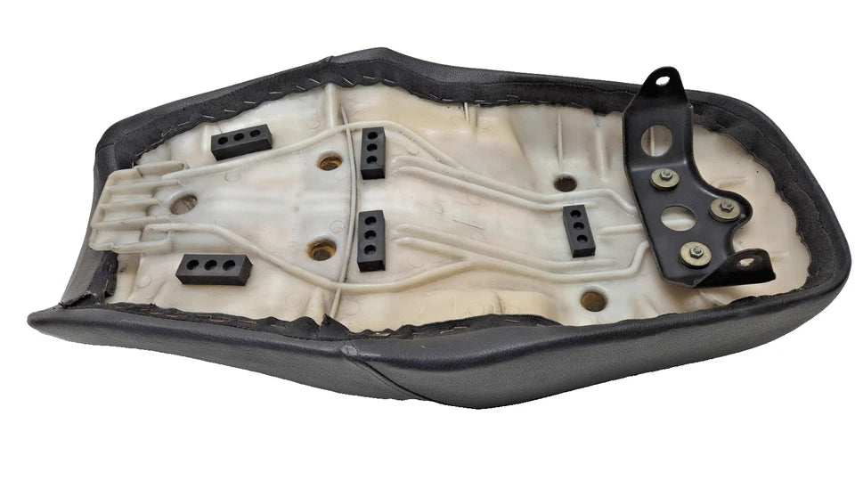 Selle Honda CM 125 Custom 1995 Réf : 77200-KB4-880