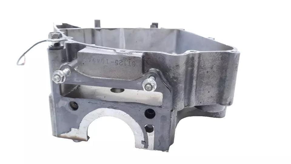 Carter moteur central gauche Hyosung Comet GT 125 2003 n°2