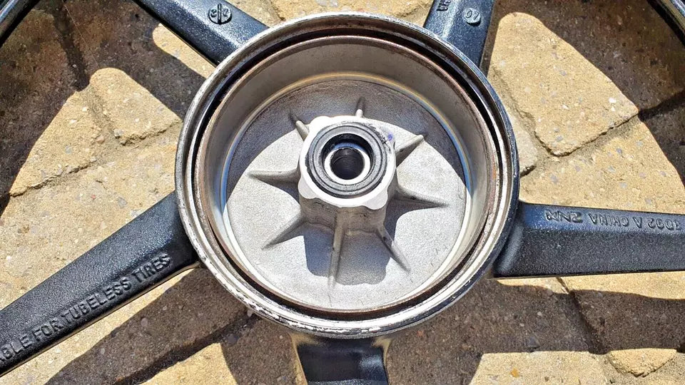 Roue arrière Yamaha YBR 125 2007 Réf : 3D9-F5338-00-33