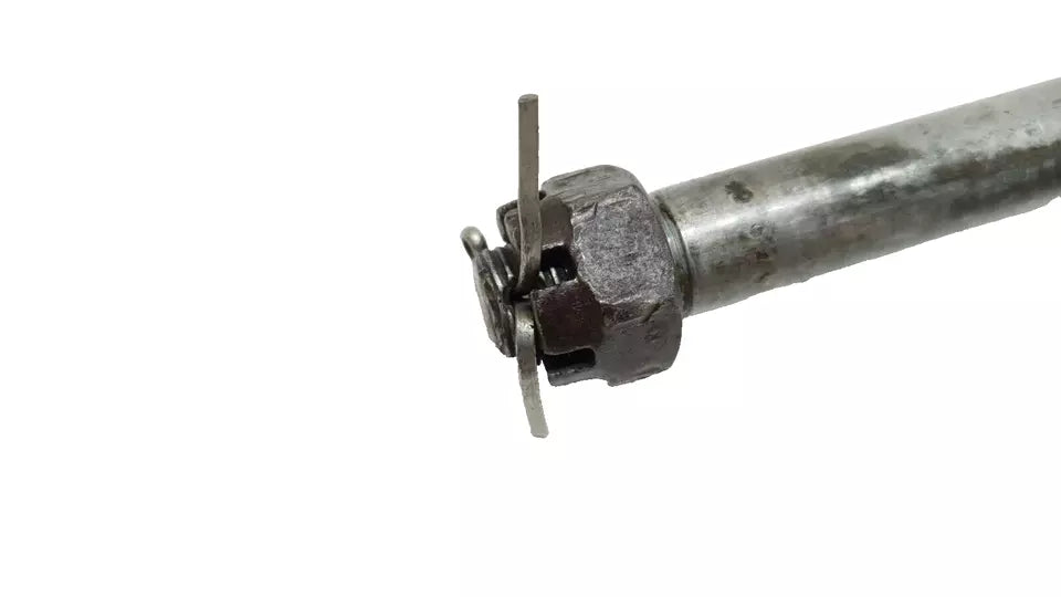 Axe de roue arrière Yamaha DT125LC 1987 n°12 Réf 37F-25381-00-00