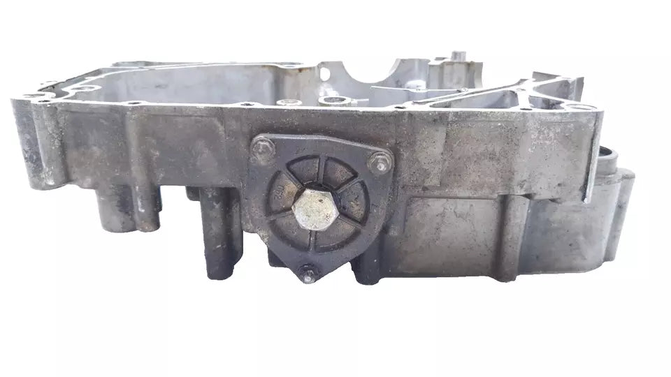 Carter moteur central gauche Hyosung Comet GT 125 2003 n°2