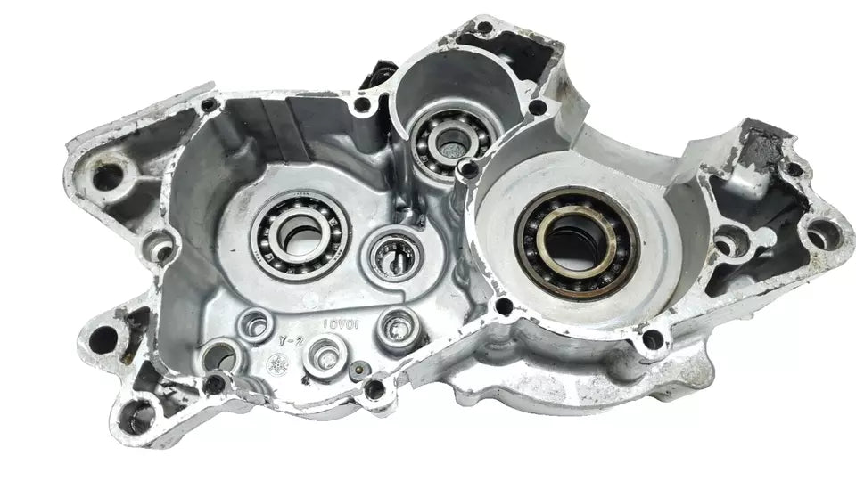 Carter moteur central gauche Yamaha DT125LC 1987 n°10 Réf : 10V-15111-01-00