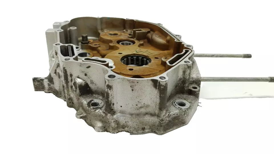 Carter moteur central droit Honda CBF 125 2012 Réf : 11100-KWF-920