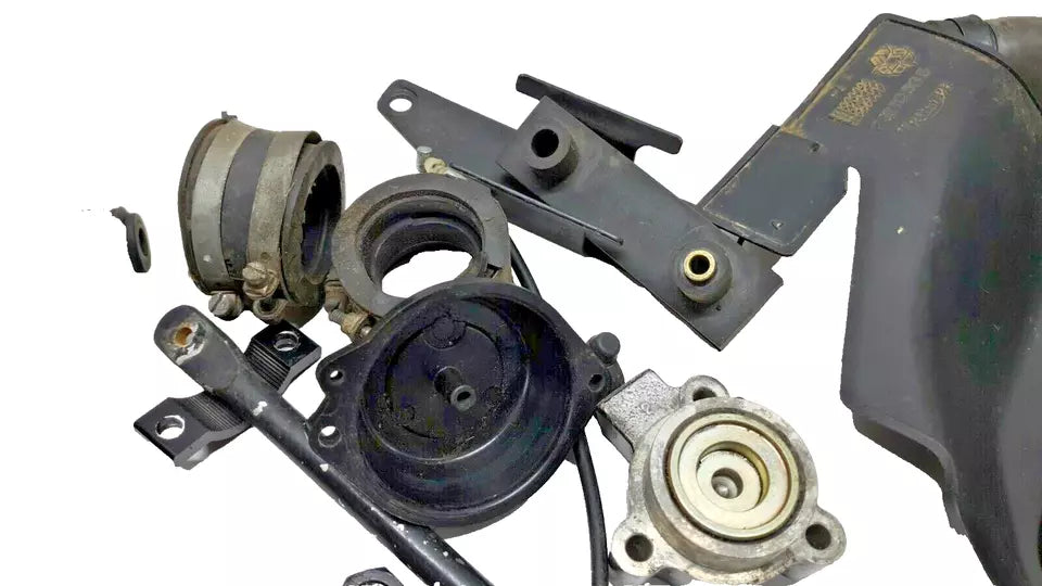 Diverses pièces de carrosserie Triumph 900 Tiger 1994