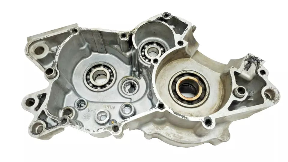 Carter moteur central gauche Yamaha DT125LC 1986 n°2 Réf : 10V-15111-01-00