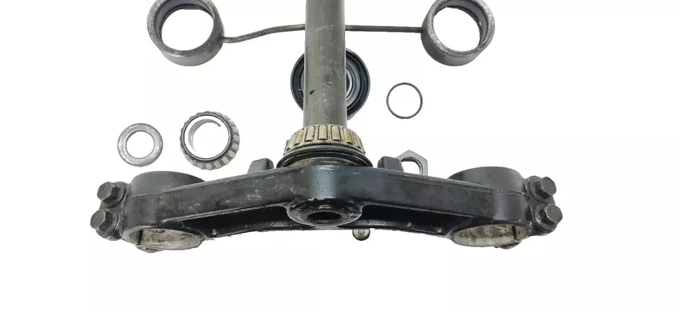 Té de fourches inférieur Kawasaki 1000 GTR 1986 Réf : 44037-1198