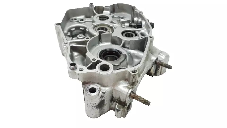 Carter moteur central droit Yamaha DT125R 1999 n°3 Réf : 3BN-15121-04