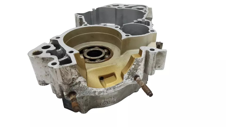 Carter moteur central gauche Yamaha TDR 125 2002 Réf : 3MB-15111-03