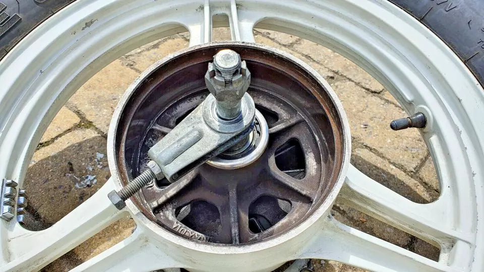 Roue arrière Kawasaki GPZ 500 S 1987-1993 Réf : 41073-1413-T6