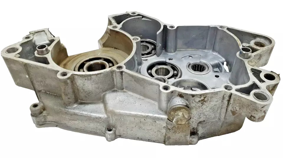 Carter moteur central droit Yamaha DT125LC 1987 n°6 Réf : 10V-15121-02-00