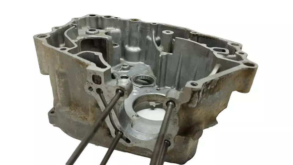 Carter moteur central droit Honda CB125T 1978 Réf : 11100-399-000
